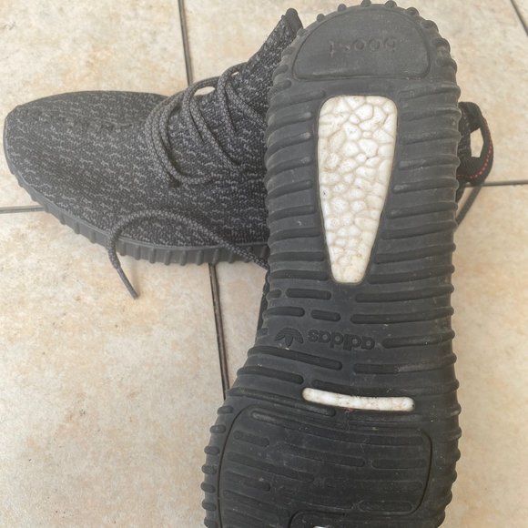 Adidas Yeezy Boost 350 Pirate Black - Picture 4 of 6